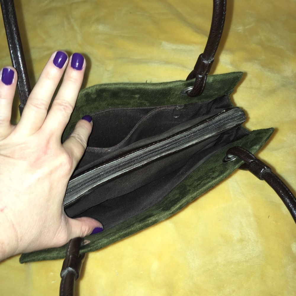 Olive green faux suede mini purse - Picture 5 of 9